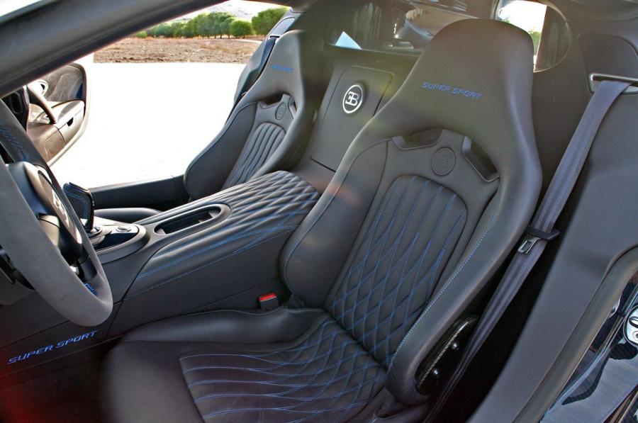  Bugatti Veyron 16.4 Super Sport 2011 года  (фото 19 из 43)
